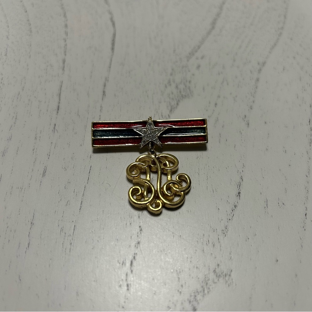 Decorative Pin - Picture 2 of 4